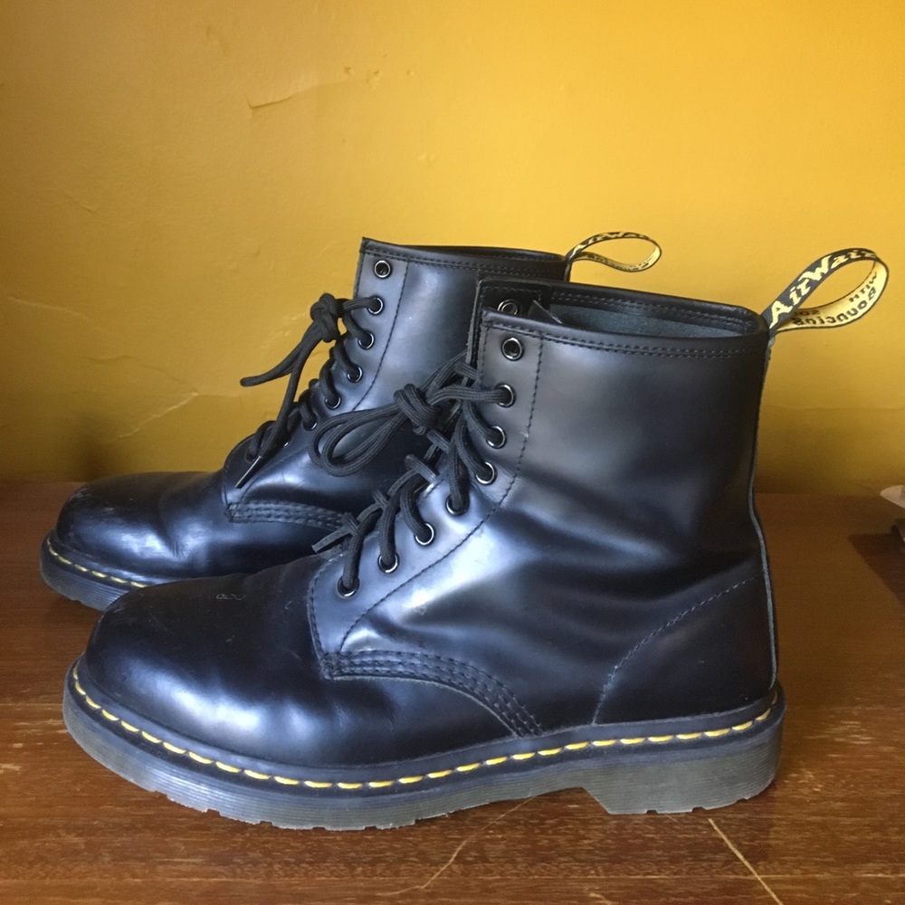 Smooth leather Dr. Martens lace up boots